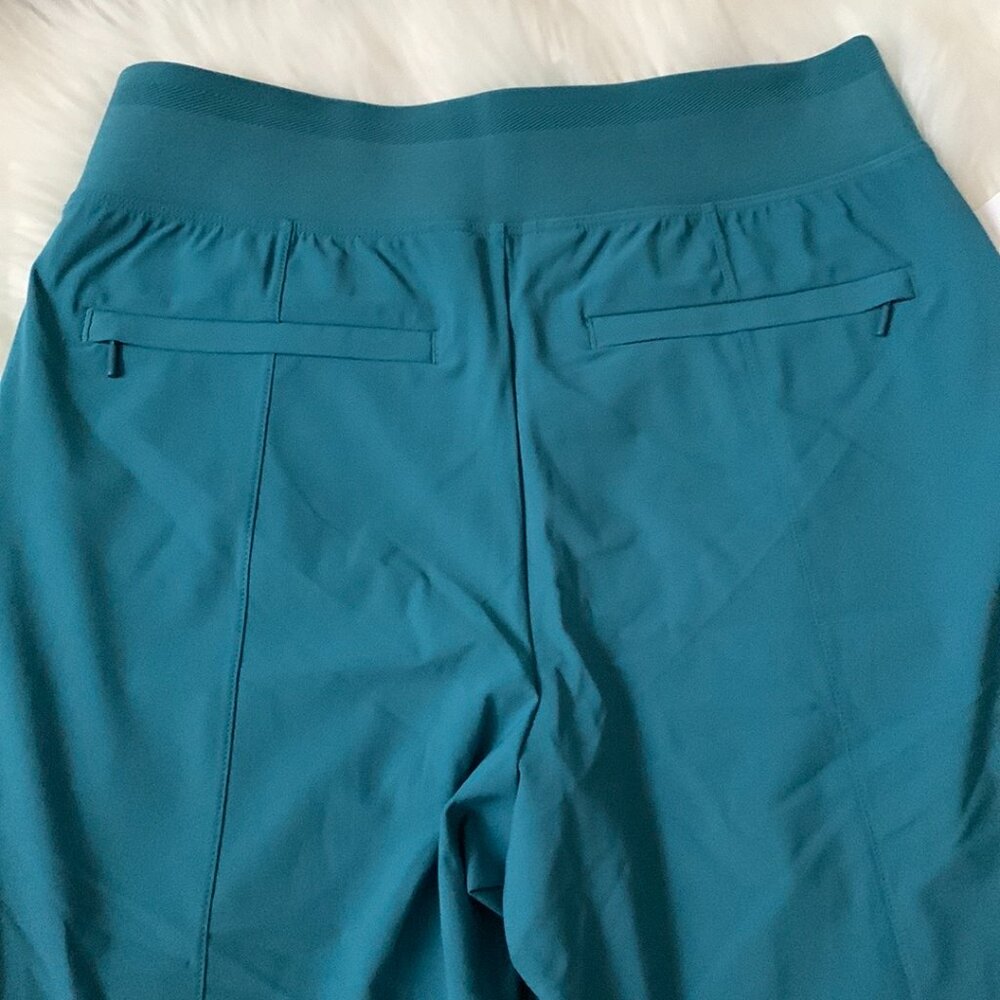 ATHLETA Cosmic Bermuda Shorts in Dark Green Sz 4 - Picture 5 of 5